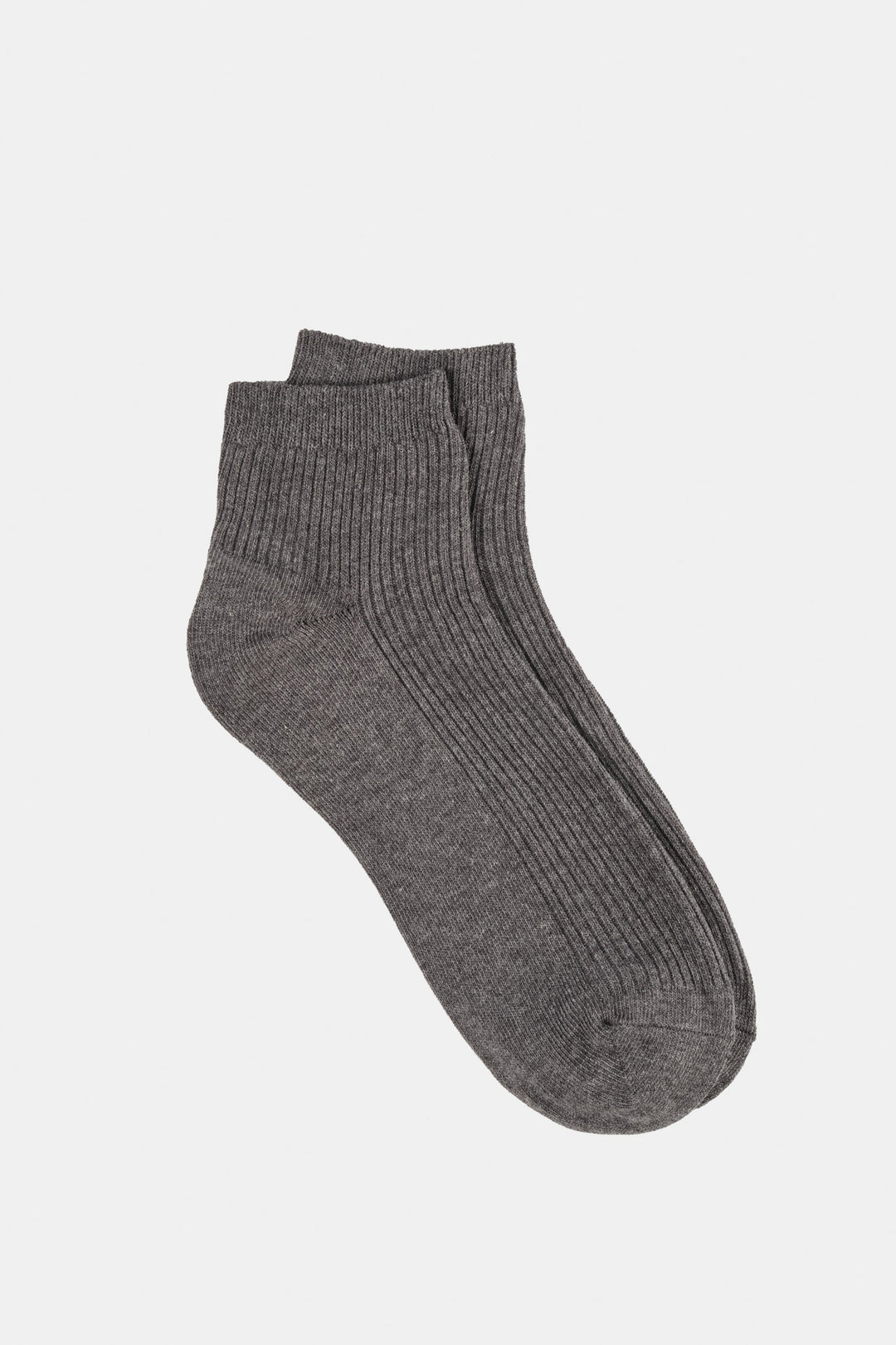THE CAMEO RIBBED ANKLE SOCKS