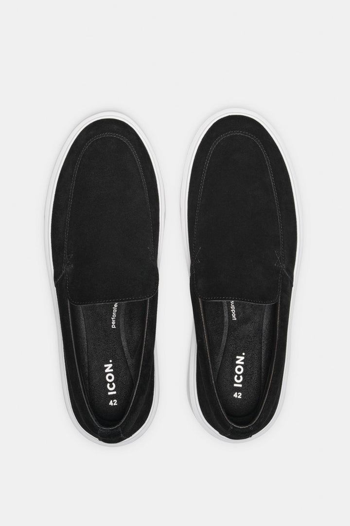 THE CLASSIC SUEDE SLIP ON