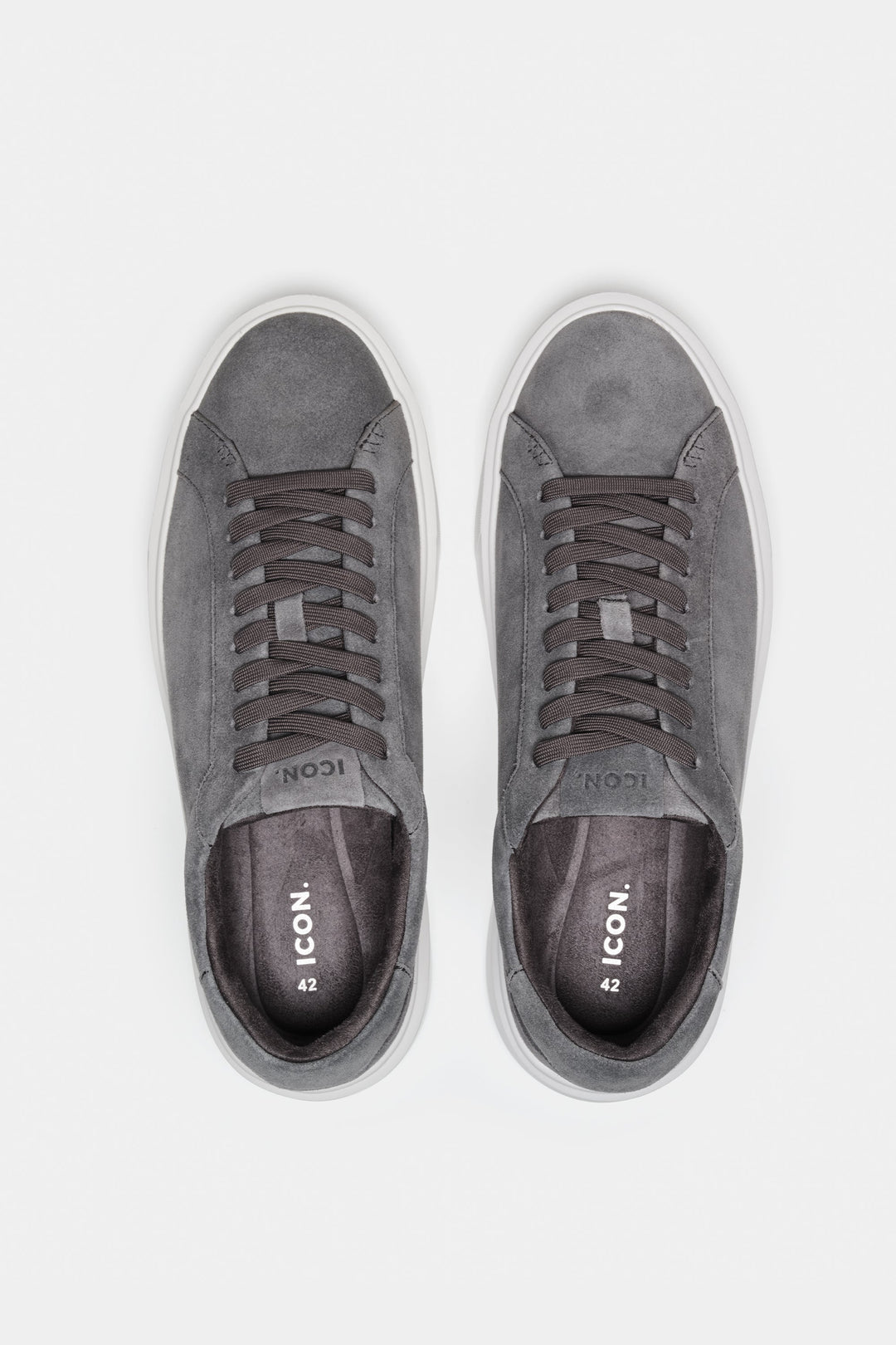 THE CLASSIC SUEDE TRAINER