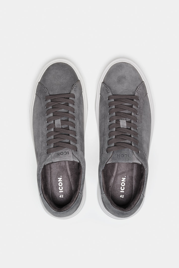 THE CLASSIC SUEDE TRAINER