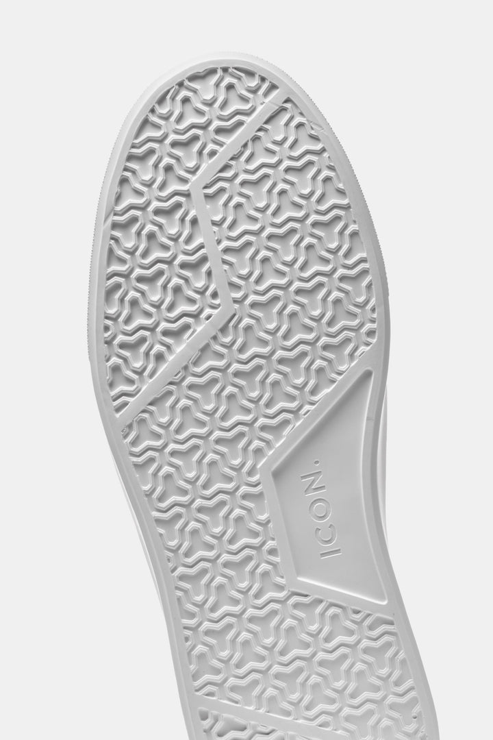 THE CLASSIC SUEDE TRAINER