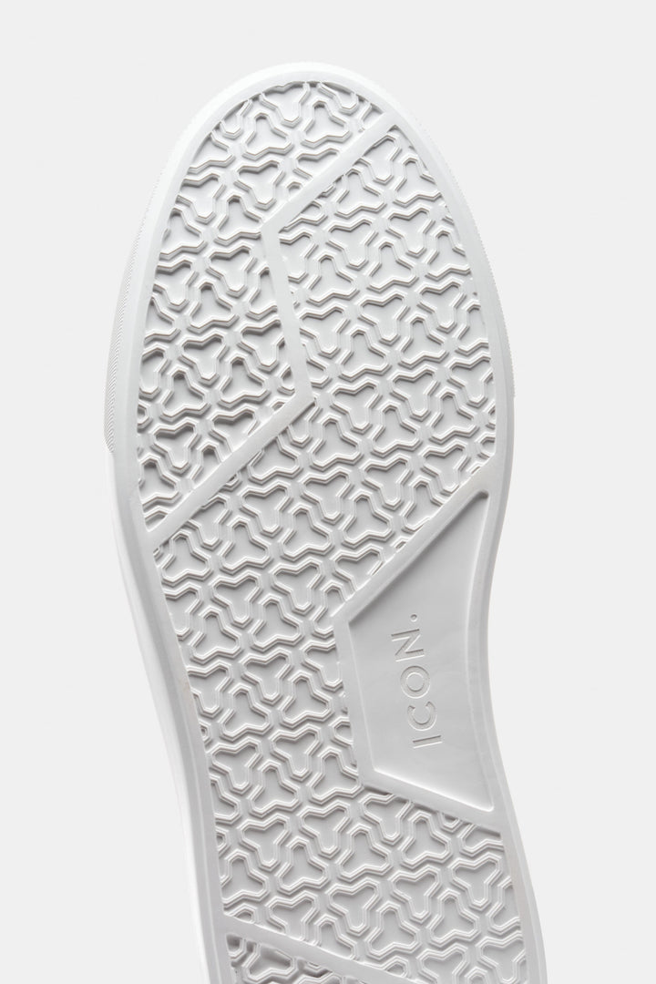 THE CLASSIC SUEDE TRAINER