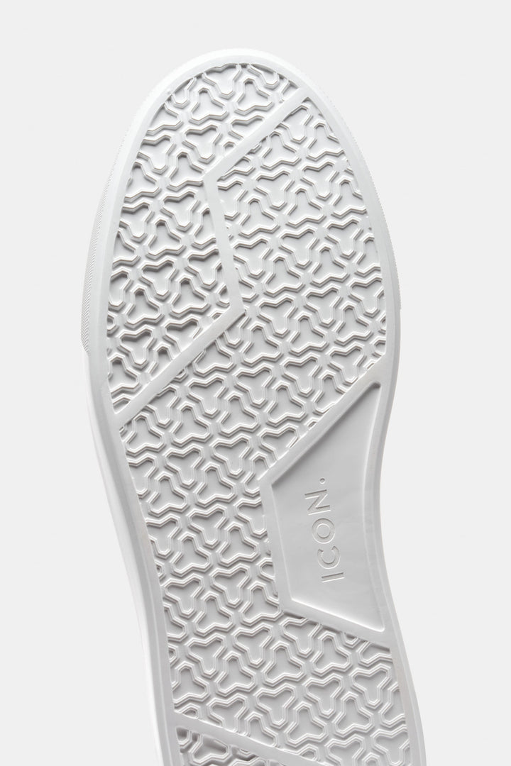 THE CLASSIC SUEDE TRAINER