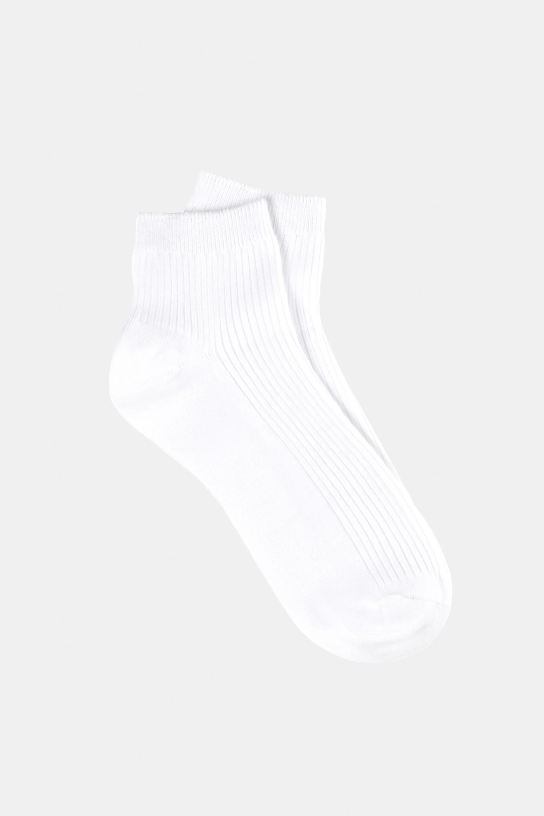 THE CAMEO RIBBED ANKLE SOCKS